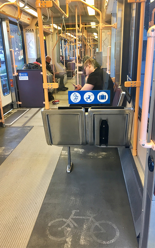 ポートランド 市内観光に便利なmaxライトレール トライメットバス ストリートカーの乗り方 毎日の暮らし